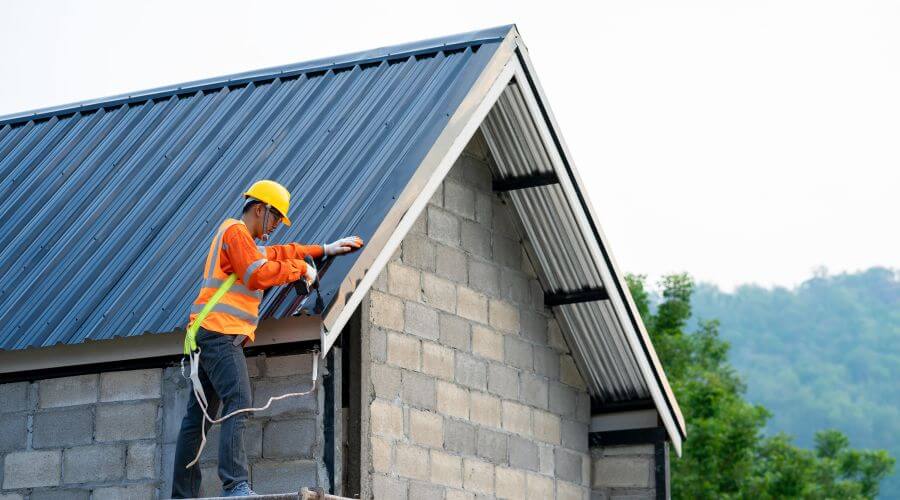 Professional gutter cleaning in Crowell, TX